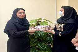 تقدیر رئیس بیمارستان امام سجاد (ع) خشت و کنارتخته از کارشناس بهداشت محیط این مرکز درمانی، به مناسبت روز جهانی بهداشت محیط
